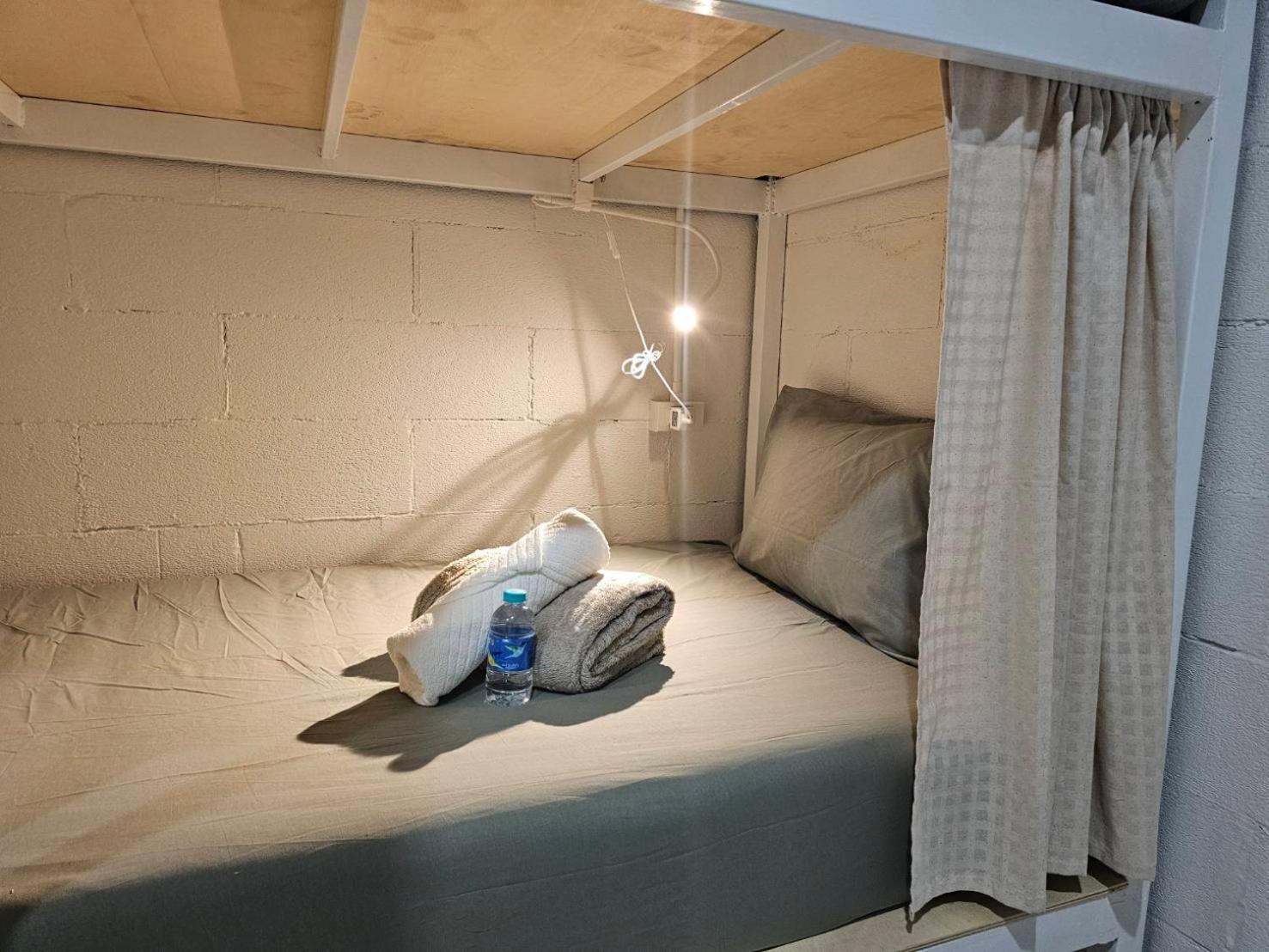Hao Norn Hostel Thong Sala Eksteriør billede